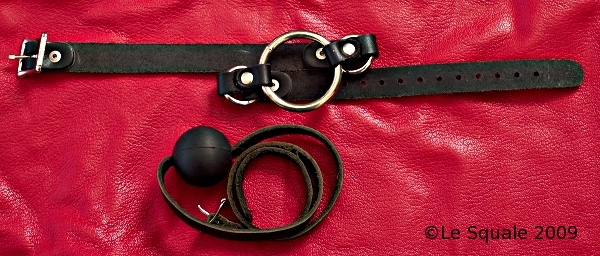 baillon boule ball gag bdsm